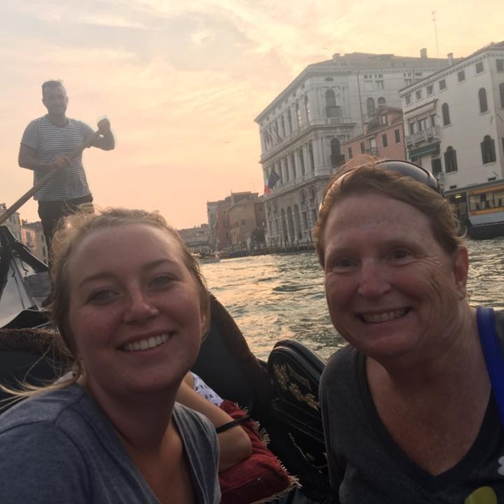 Meet your Posher, Lynn